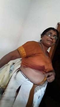 インドの脂肪おばさん11
 #80059897