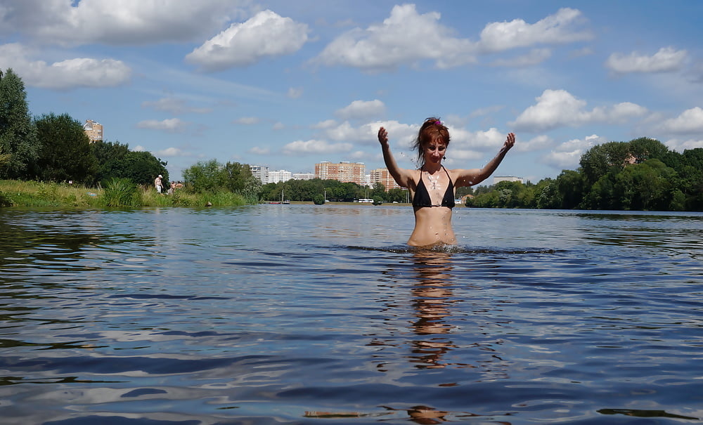 Swimmind in Moscow&#039;s pond #107194094