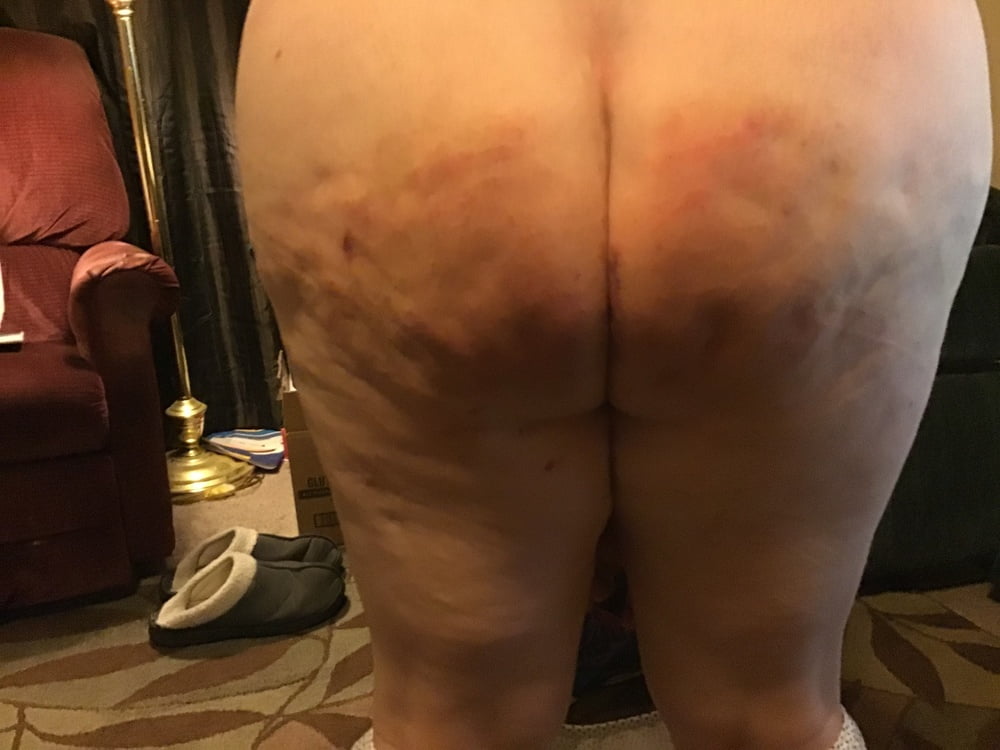 お仕置き！？
 #81019572