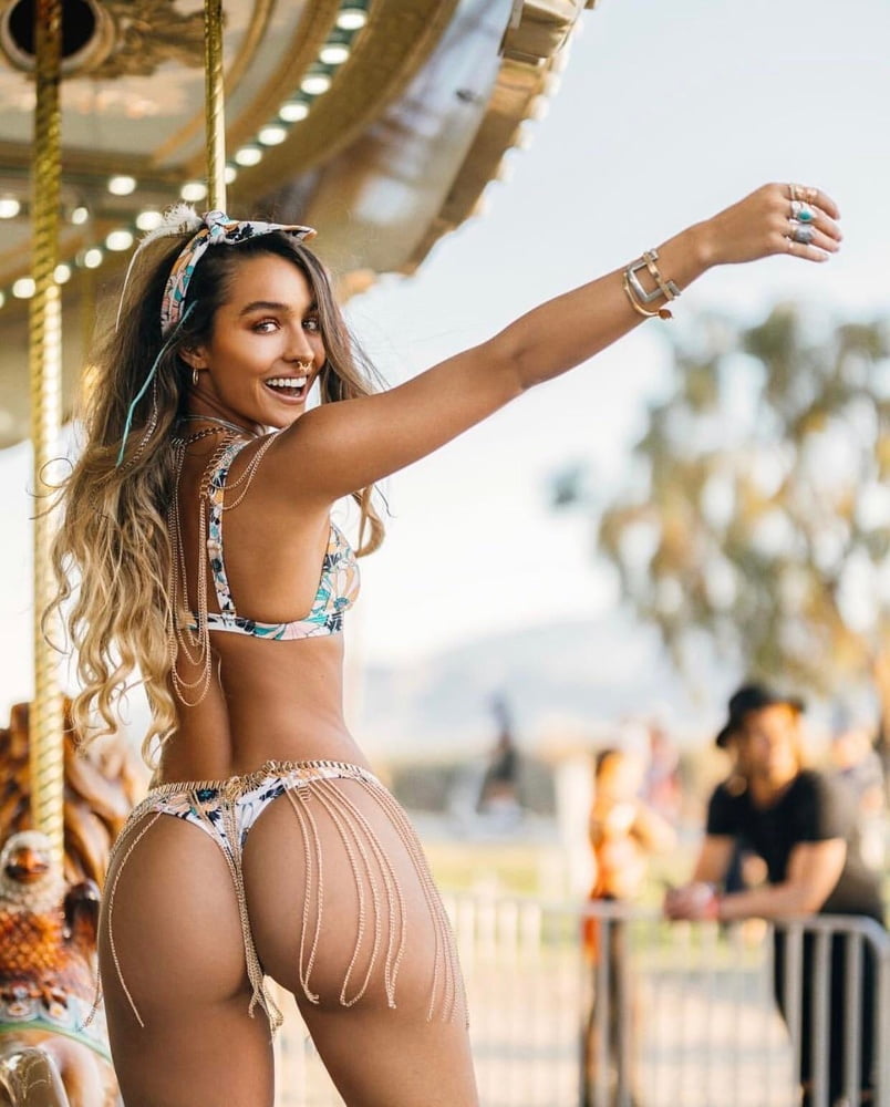 Sommer ray
 #92415147