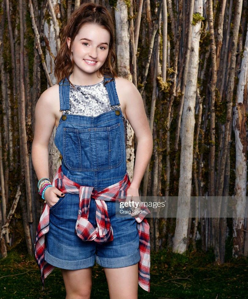 Kaitlyn Dever nude #109140434
