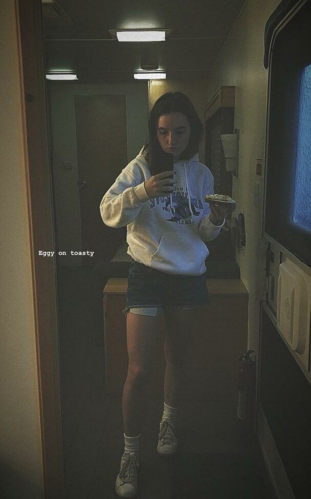 Kaitlyn Dever nude #109140503