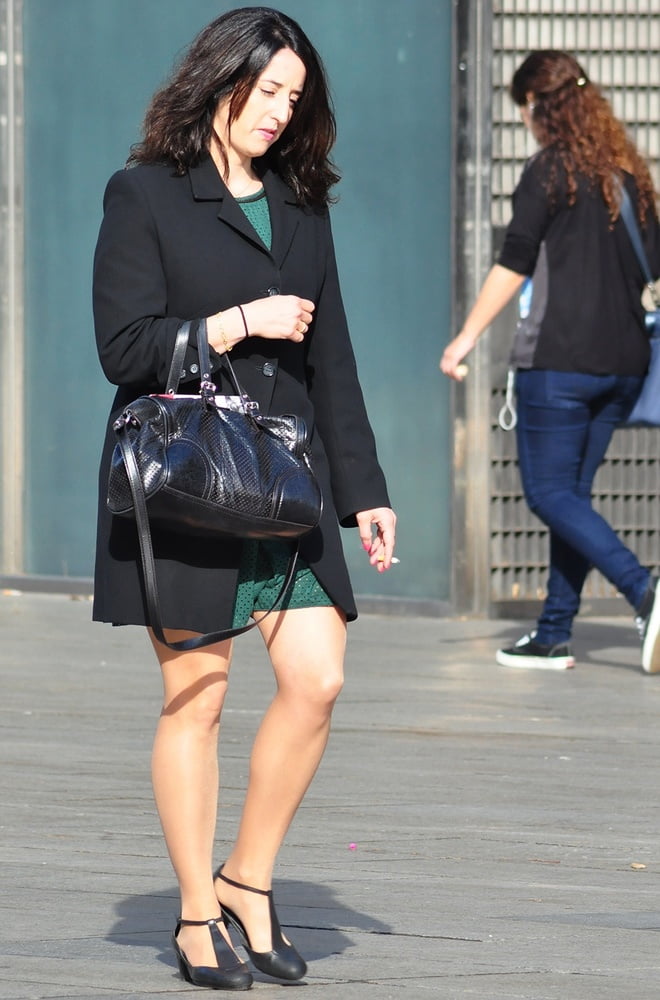 Strumpfhosen auf der Straße
 #80357692