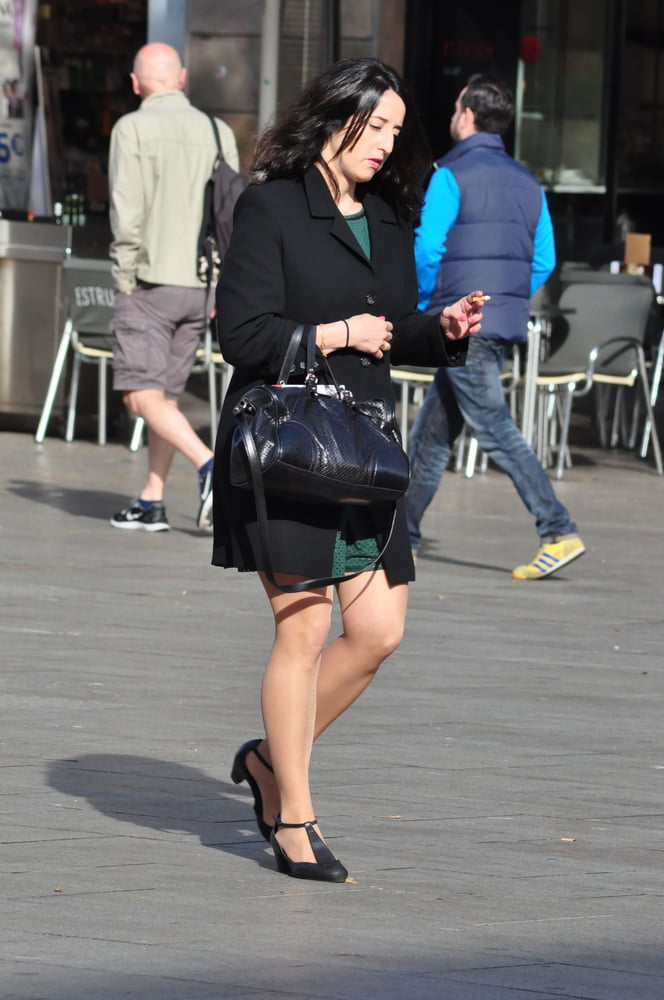 Strumpfhosen auf der Straße
 #80357695