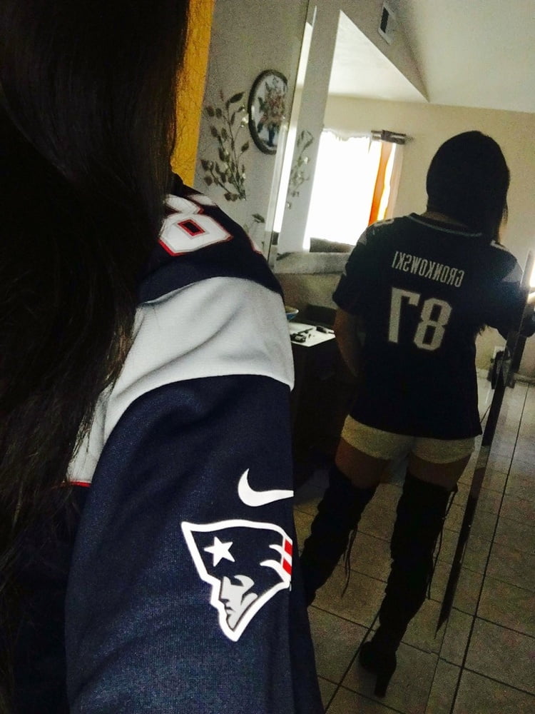 Whiitegurll
 #90229825