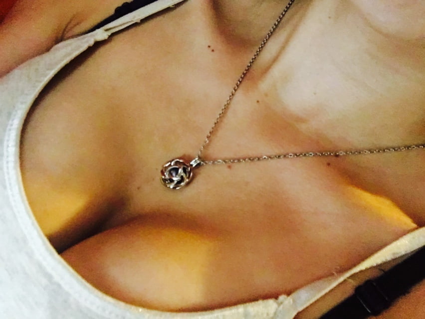 Whiitegurll
 #90229842