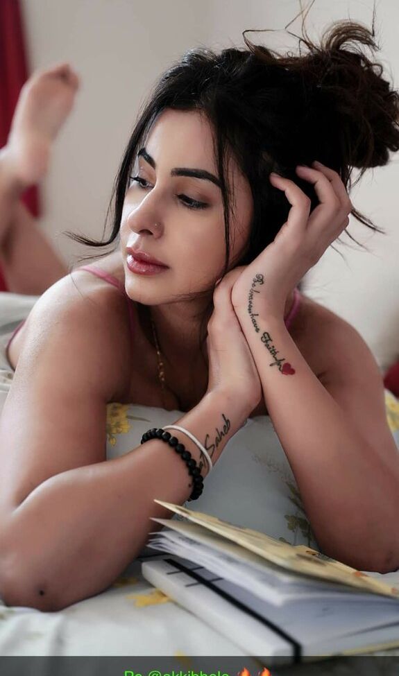 Meetii Kalher nude #108314989