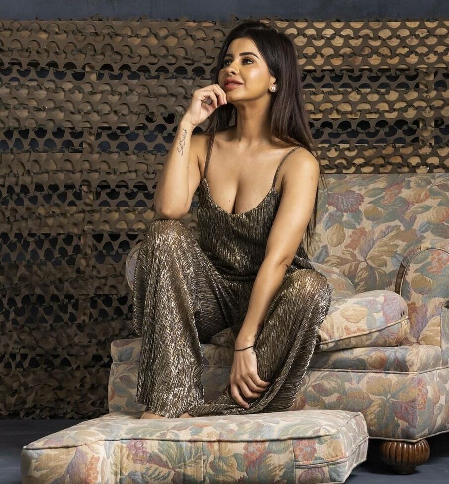 Meetii Kalher nude #108315003