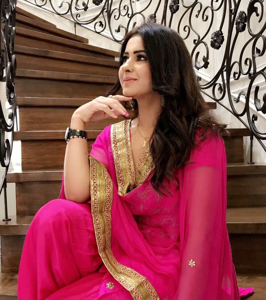 Meetii Kalher nude #108315370