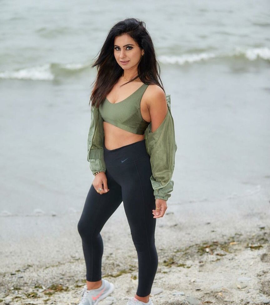 Meetii Kalher nude #108315410