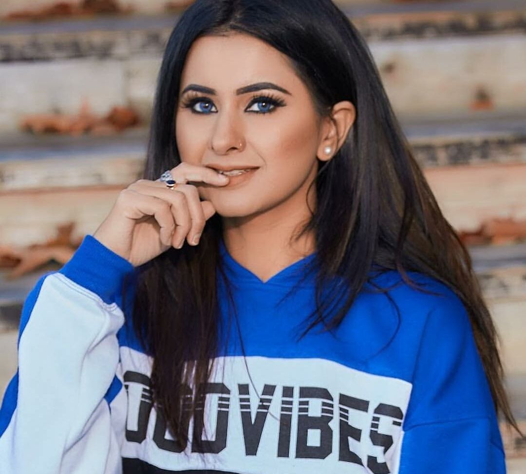 Meetii Kalher nude #108315411