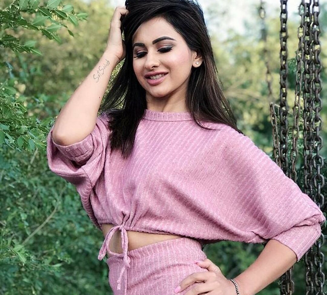 Meetii Kalher nude #108315754