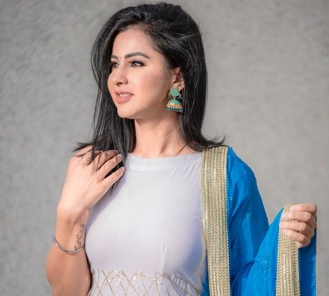 Meetii Kalher nude #108315770