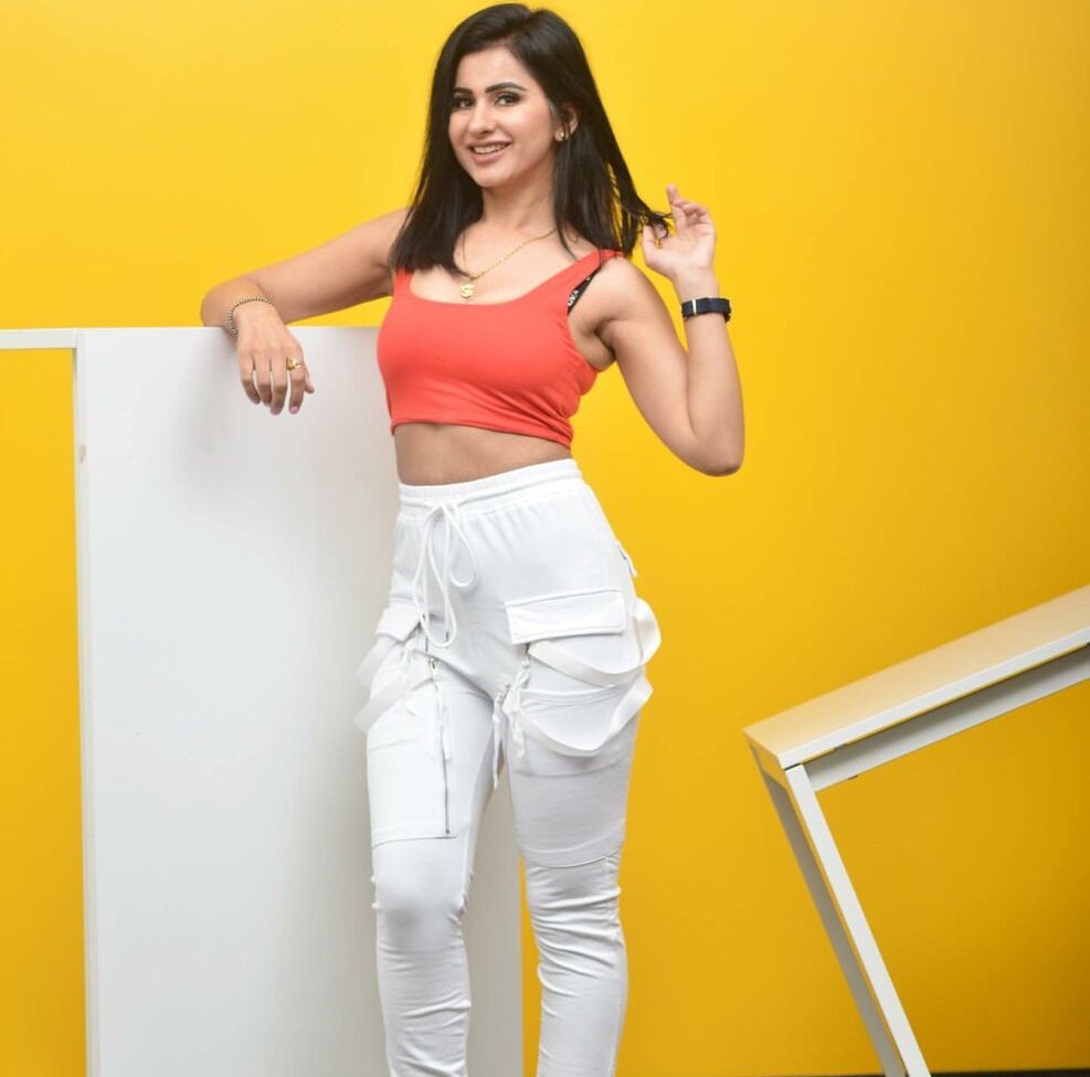 Meetii Kalher nude #108315778