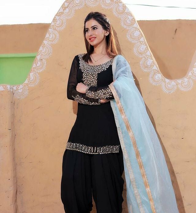 Meetii Kalher nude #108315880