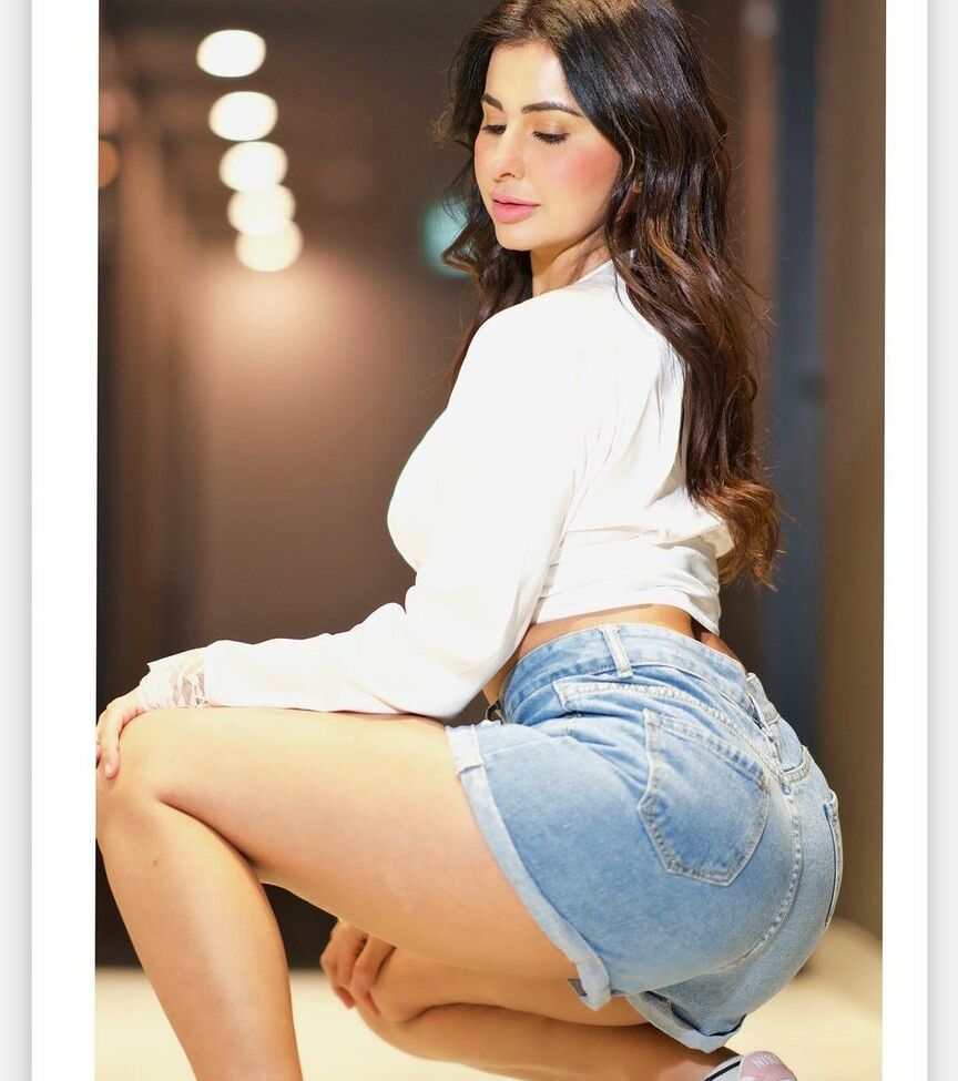 Meetii Kalher nude #108315962