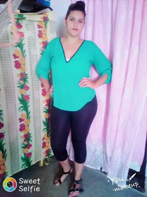 Vicky flores
 #100595136