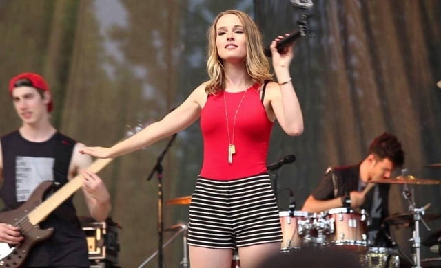 Bridgit mendler
 #81657998