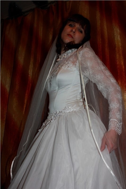 Milf rusa en la imagen de la novia
 #89518383