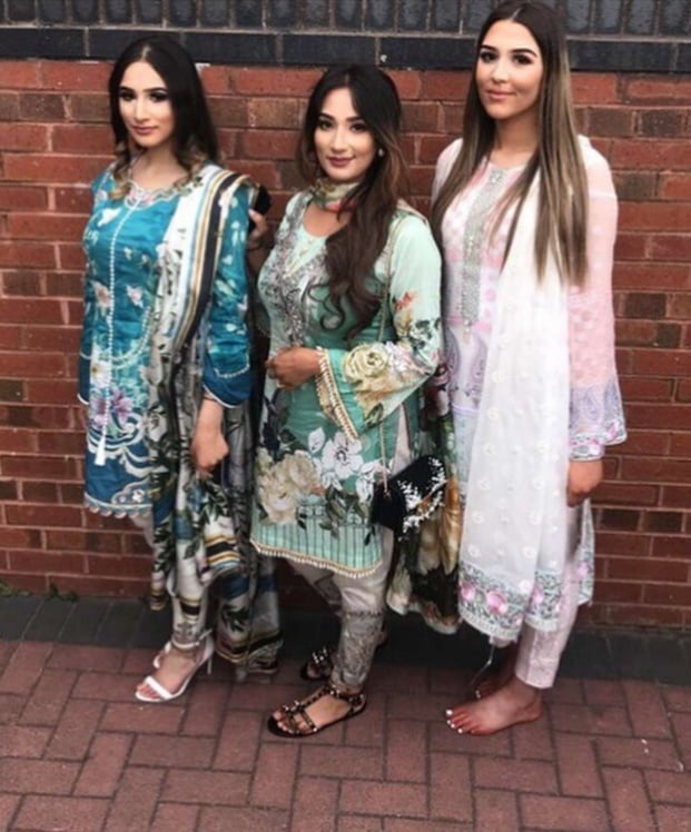 上品でセクシーなpaki hijabis arab pakistani women
 #99254733