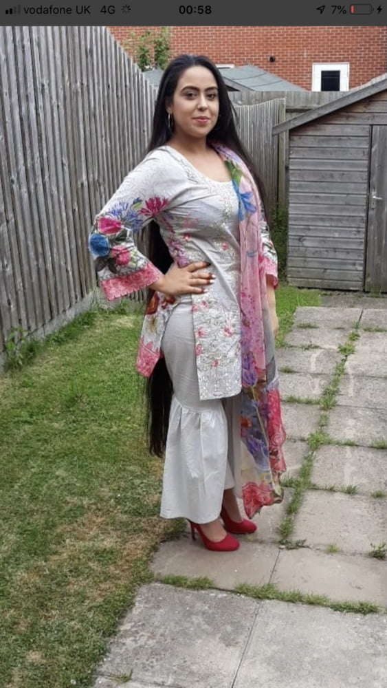 Donne arabe pakistane paki hijabis sexy di classe
 #99254847