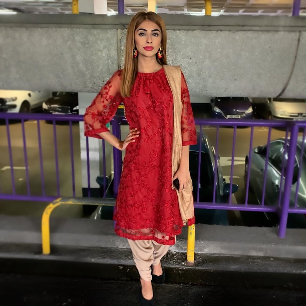 Classy sexy paki hijabis arab pakistani Frauen
 #99255000
