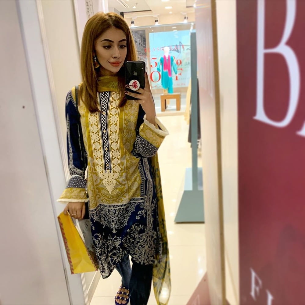 Classy sexy paki hijabis arab pakistani Frauen
 #99255018