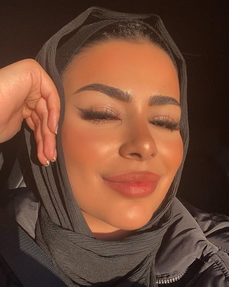 Classy sexy paki hijabis arab pakistani Frauen
 #99255102