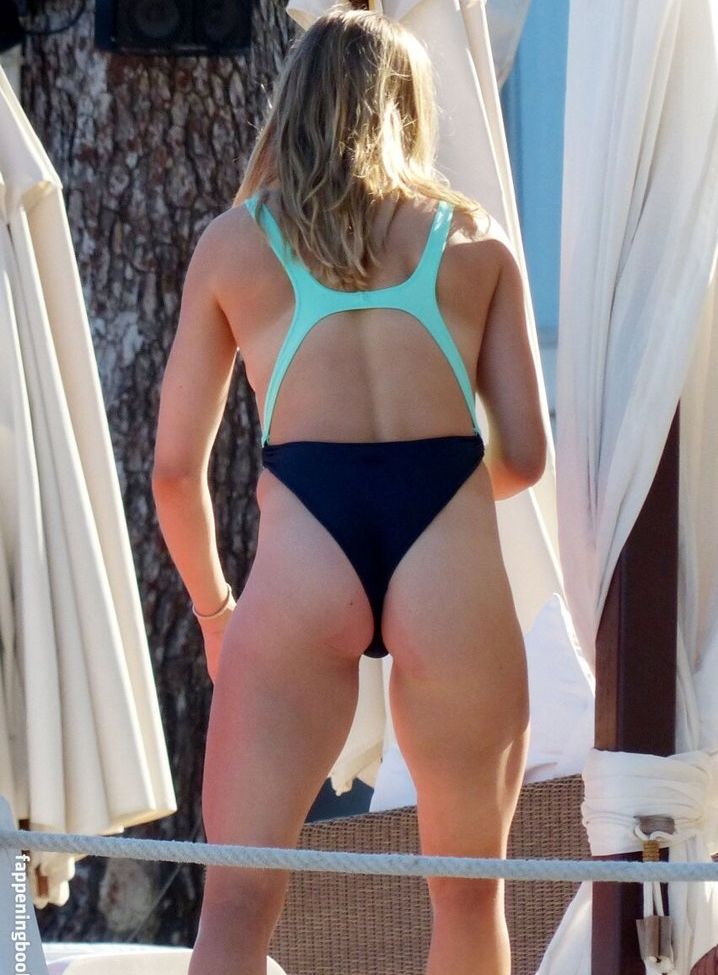 Eugenie Bouchard nue #108975136