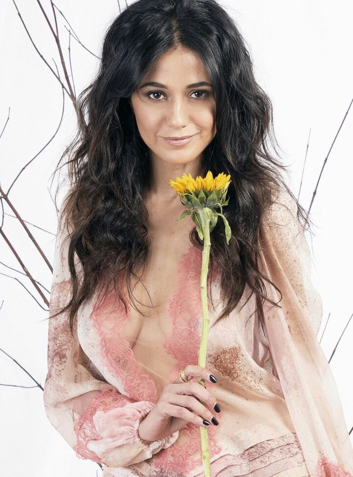 Emmanuelle Chriqui desnuda #109280198