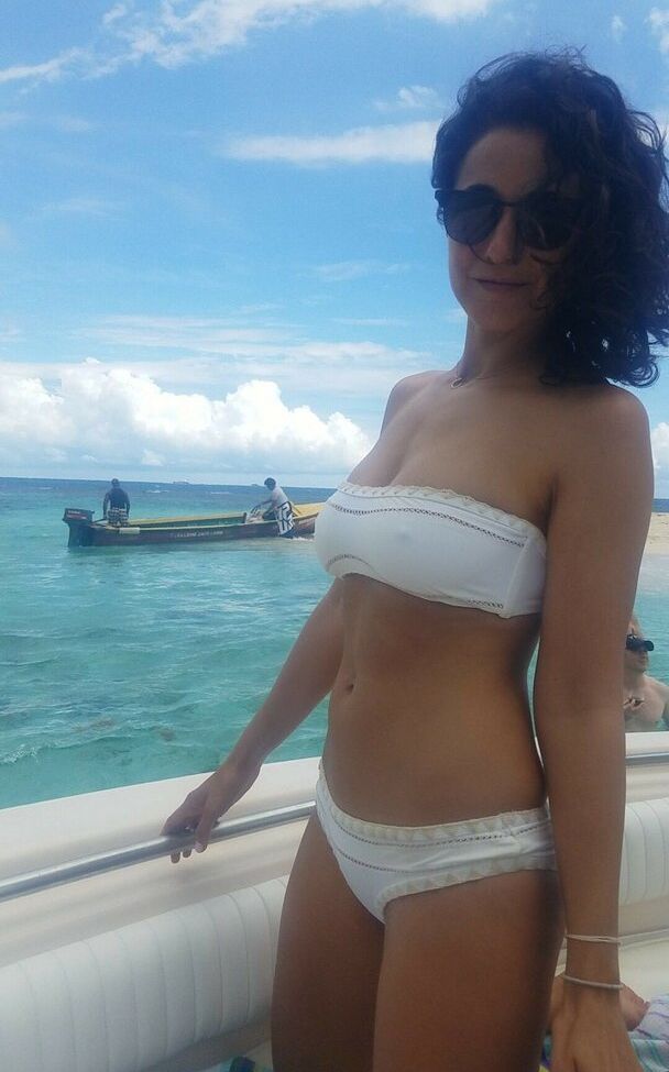 Emmanuelle Chriqui desnuda #109280227