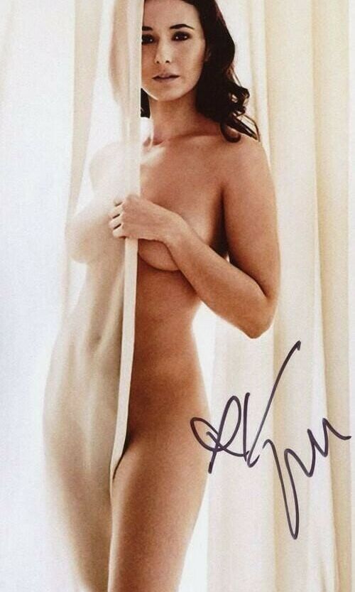 Emmanuelle Chriqui desnuda #109280294
