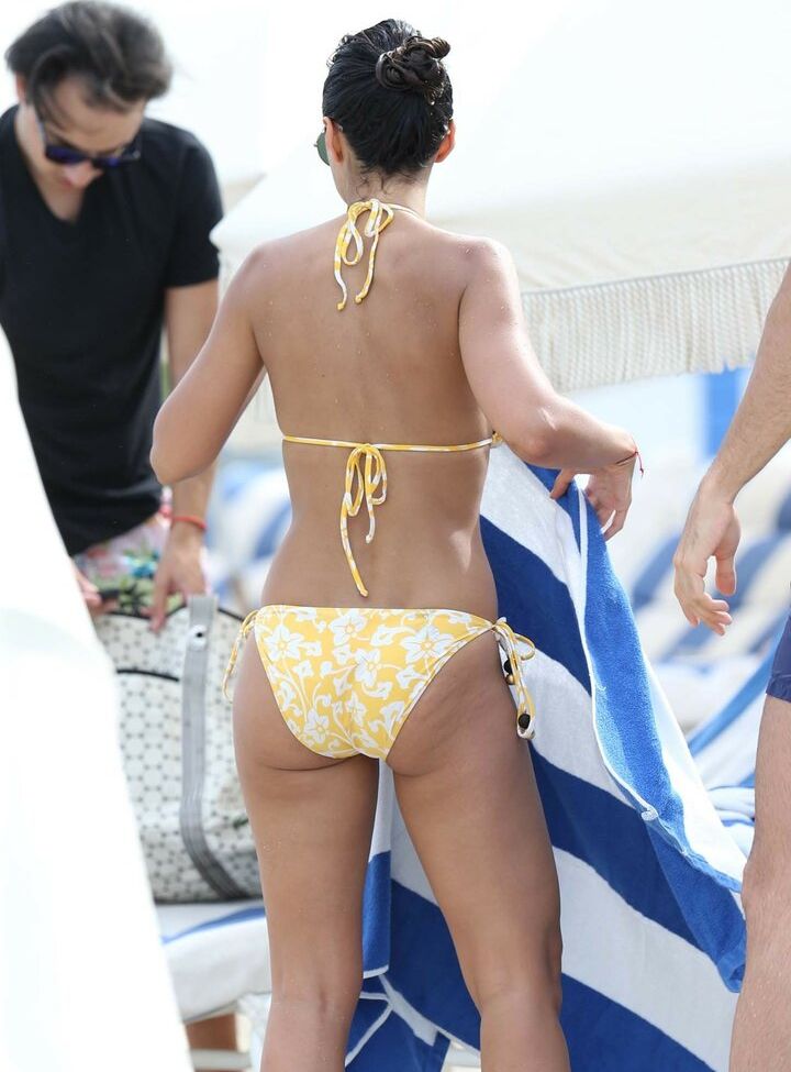 Emmanuelle Chriqui desnuda #109280358