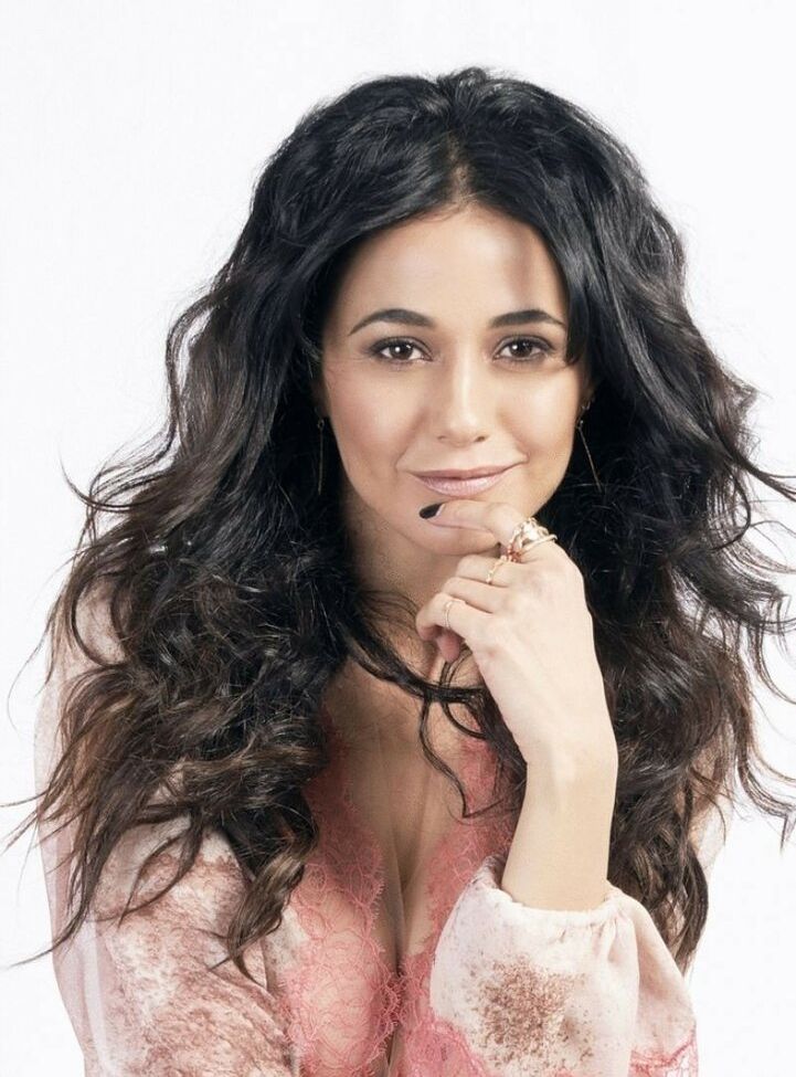Emmanuelle Chriqui desnuda #109280393