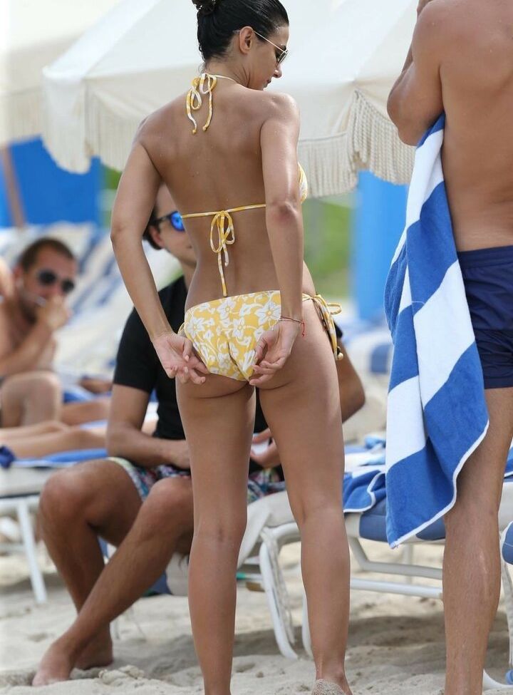 Emmanuelle Chriqui desnuda #109280395