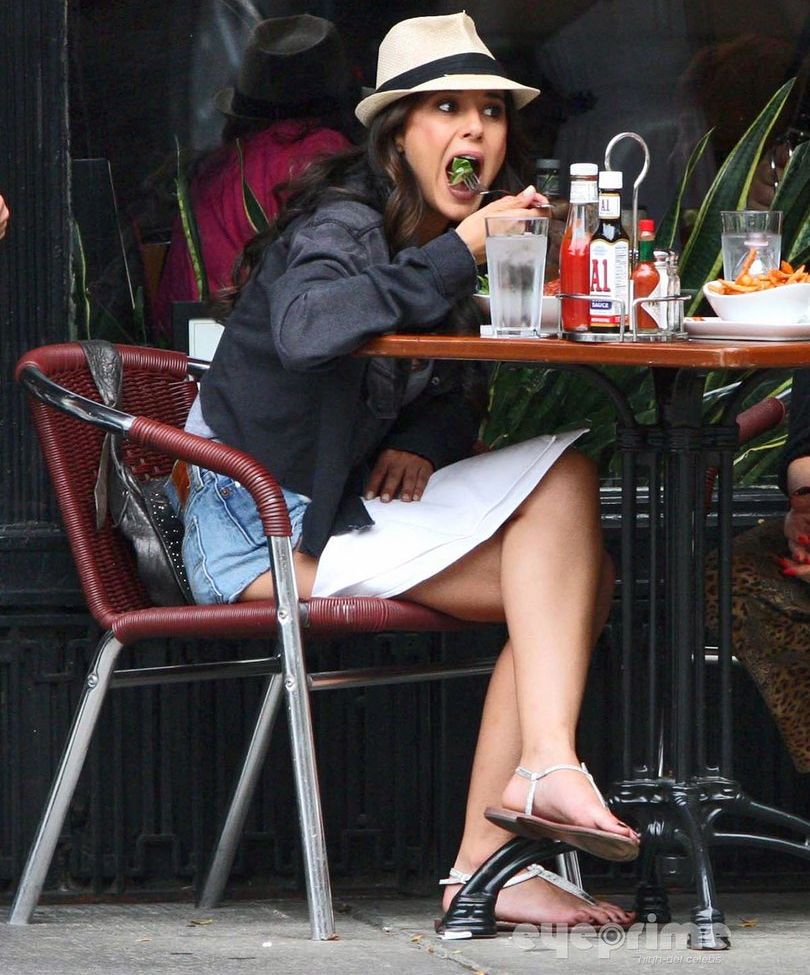 Emmanuelle Chriqui desnuda #109280508