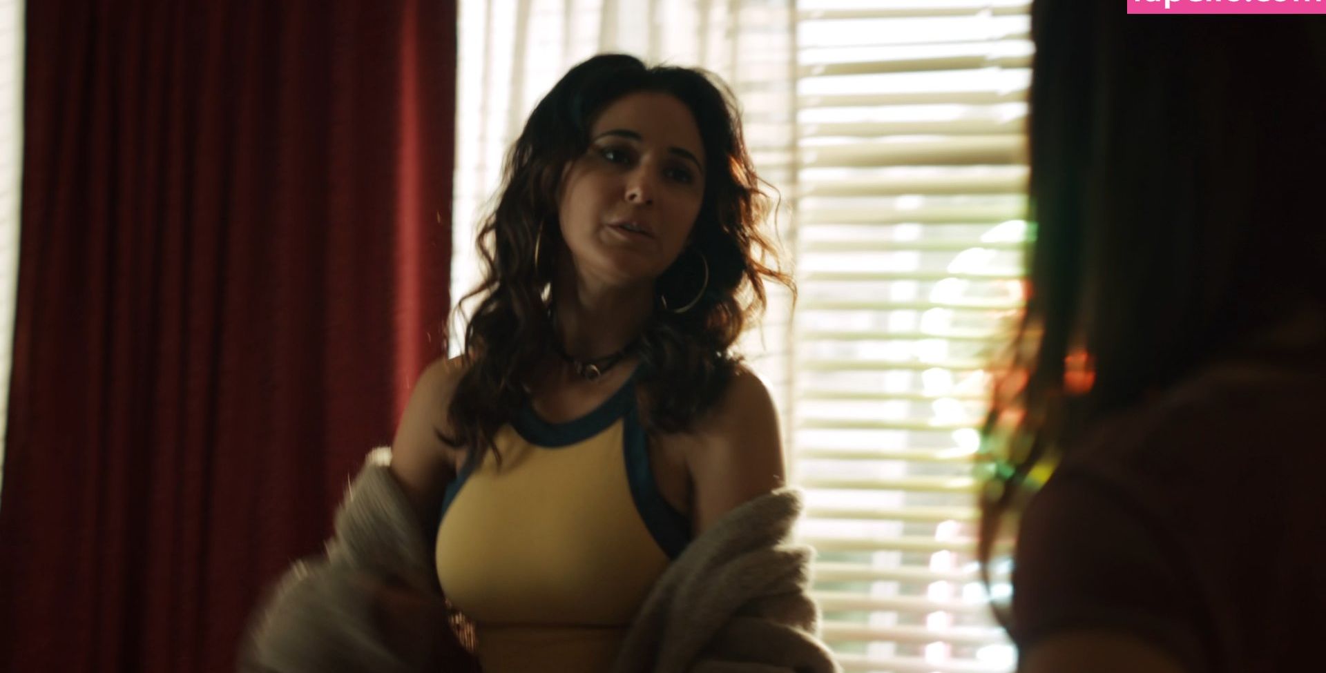 Emmanuelle Chriqui desnuda #109280526