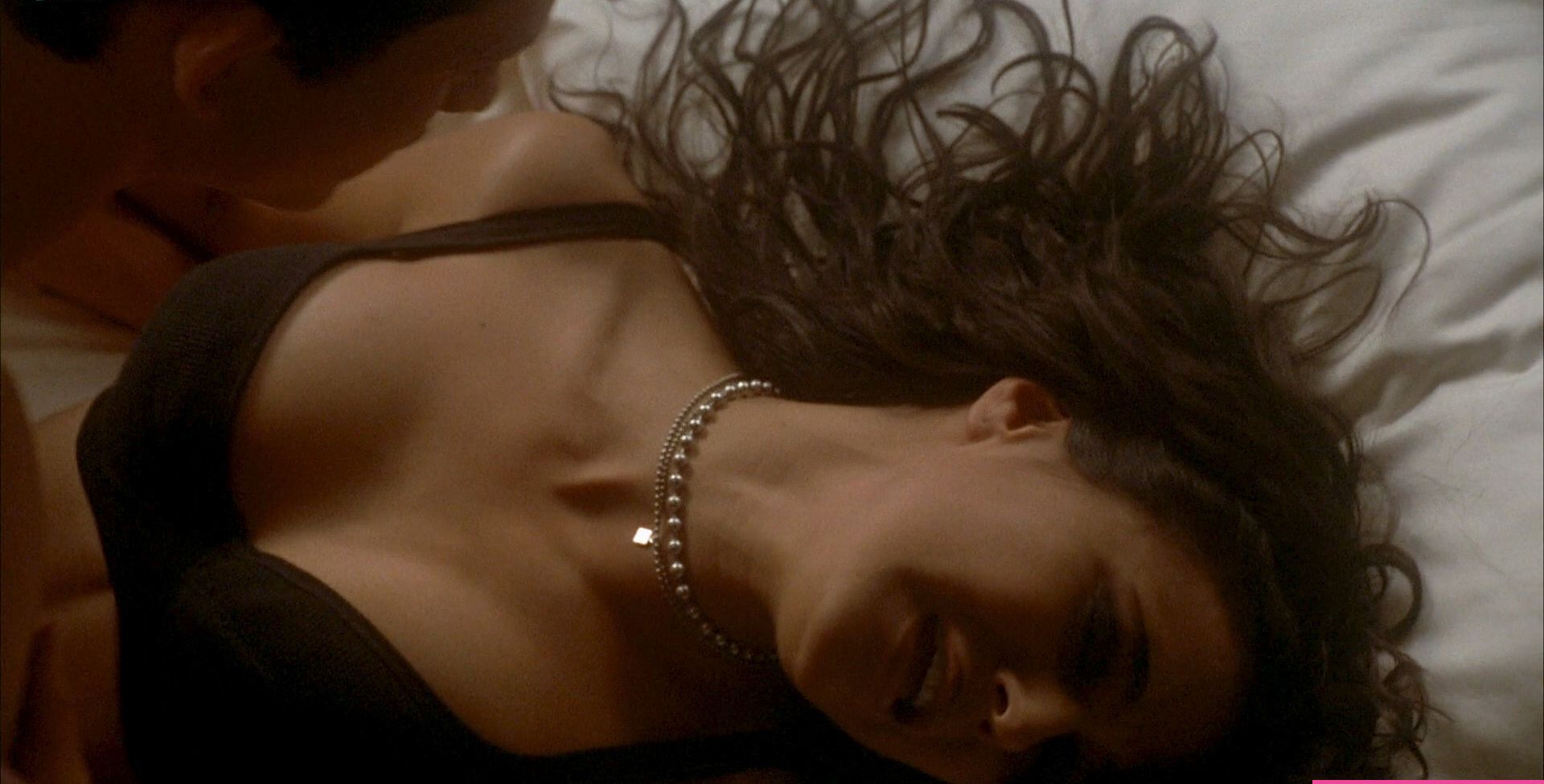 Emmanuelle Chriqui desnuda #109280546