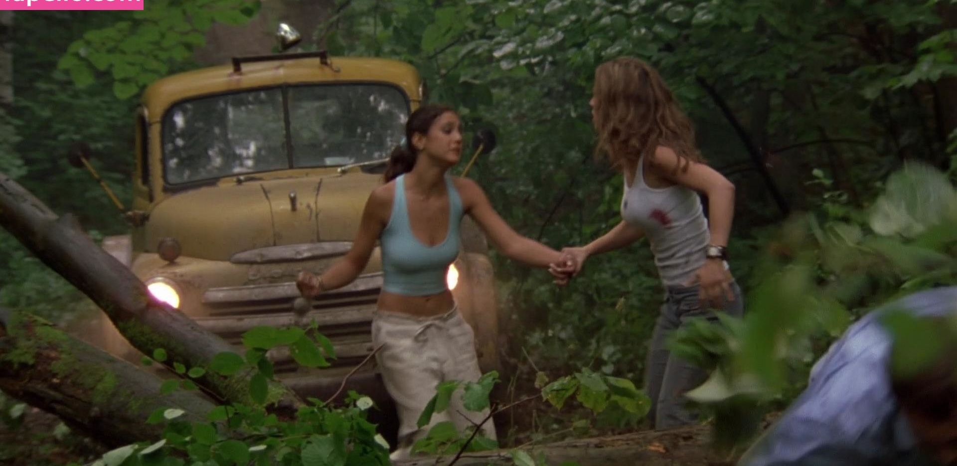 Emmanuelle Chriqui desnuda #109280615