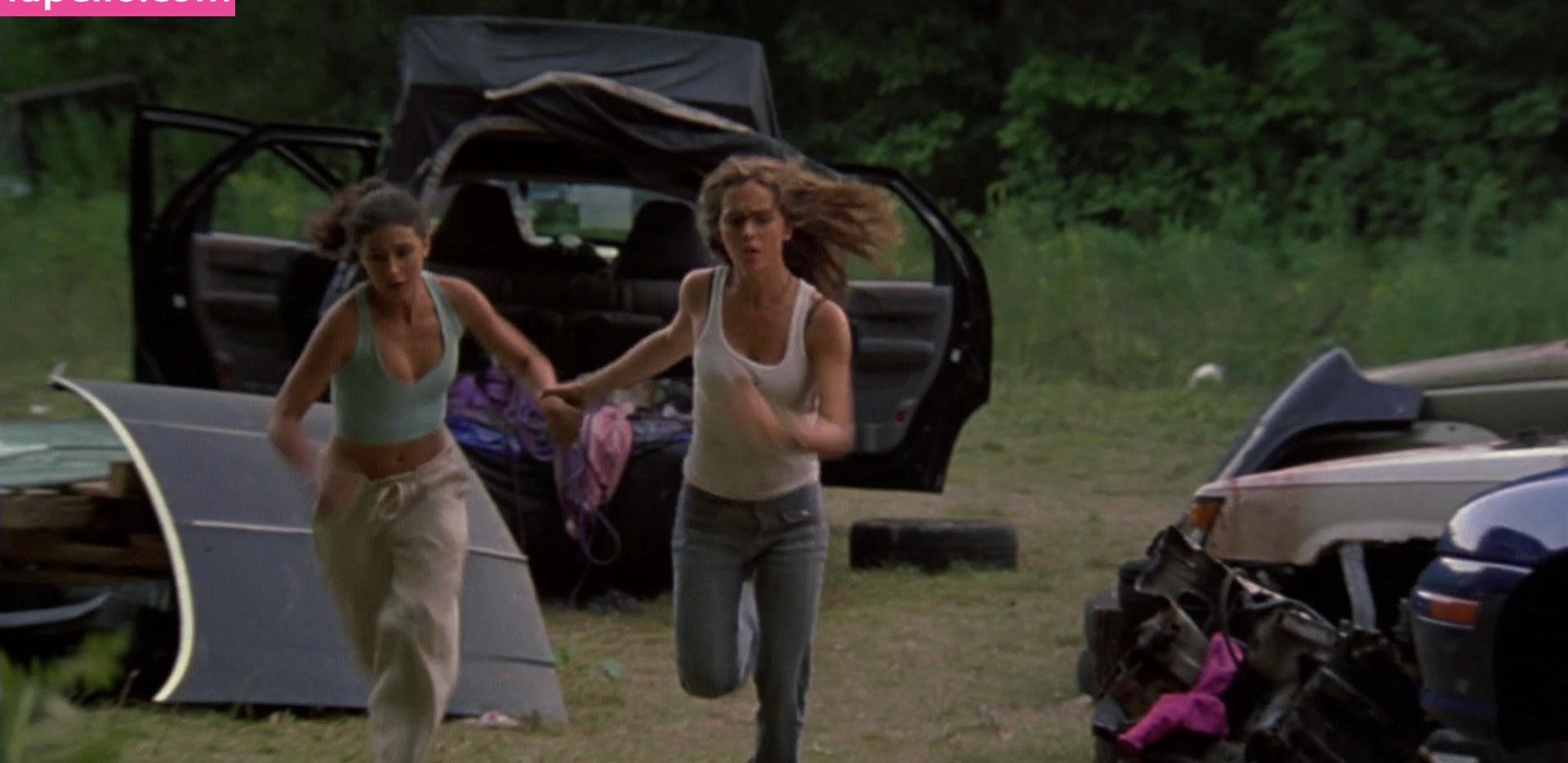 Emmanuelle Chriqui desnuda #109280616