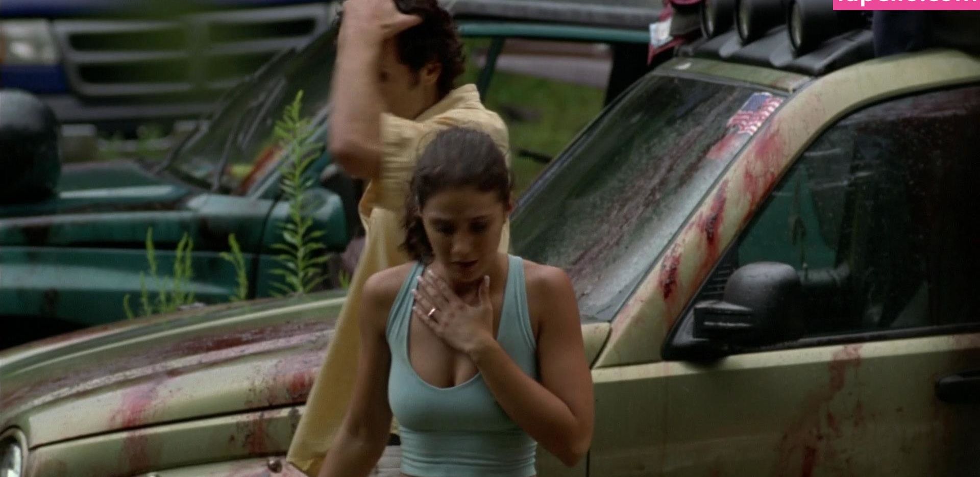 Emmanuelle Chriqui desnuda #109280617