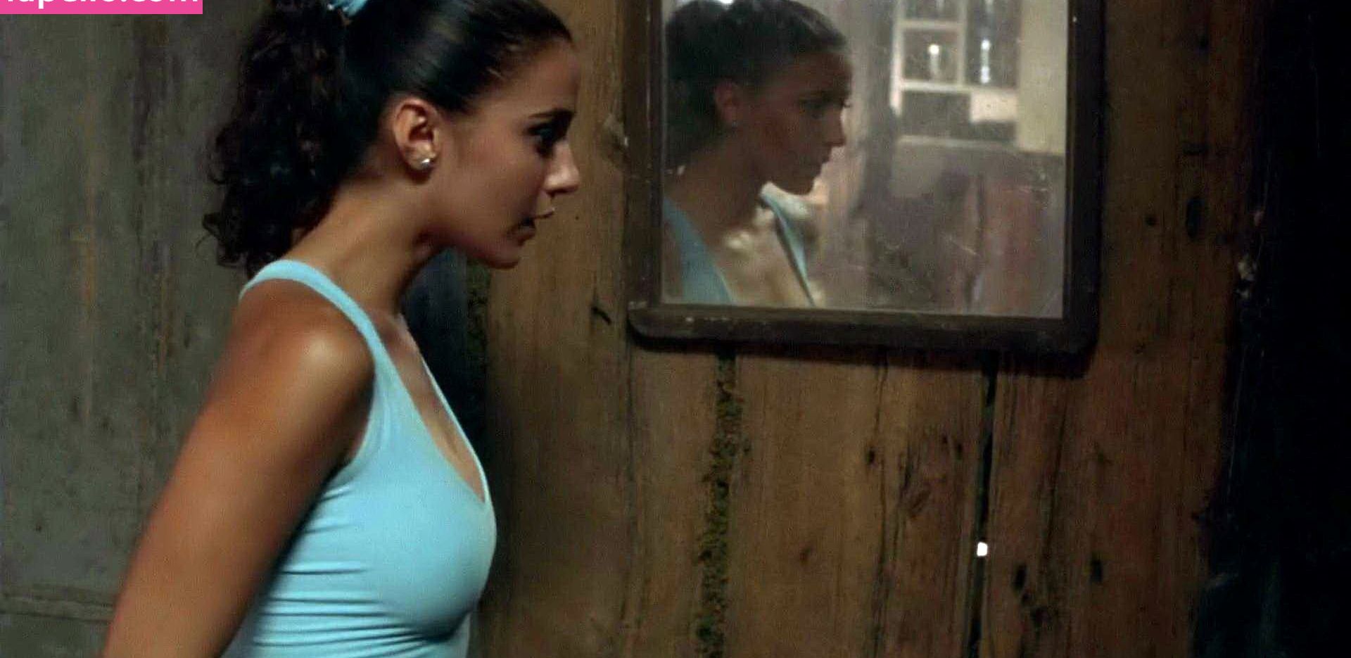 Emmanuelle Chriqui desnuda #109280624