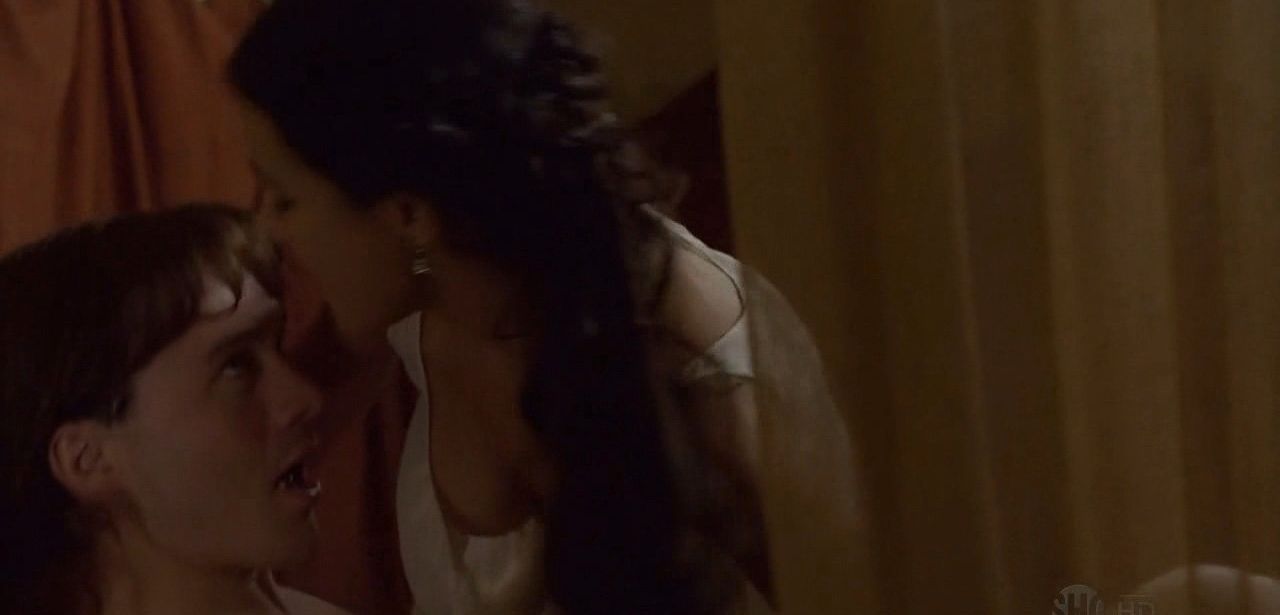 Emmanuelle Chriqui desnuda #109280629