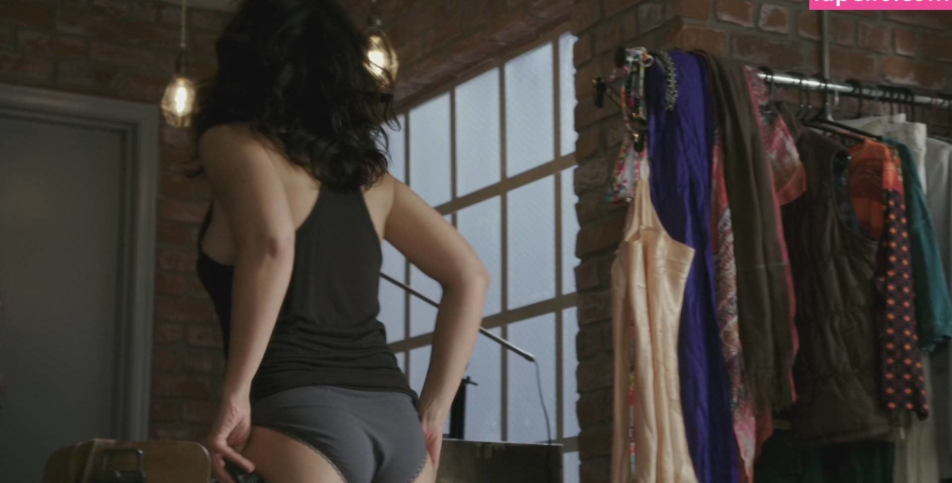 Emmanuelle Chriqui desnuda #109280720