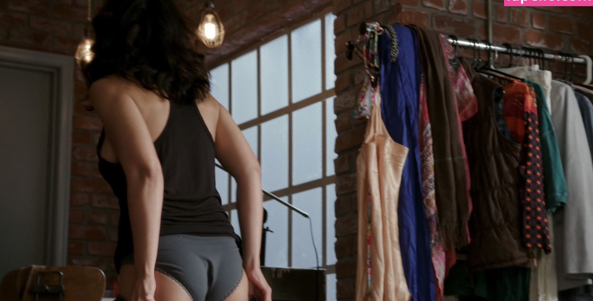 Emmanuelle Chriqui desnuda #109280721