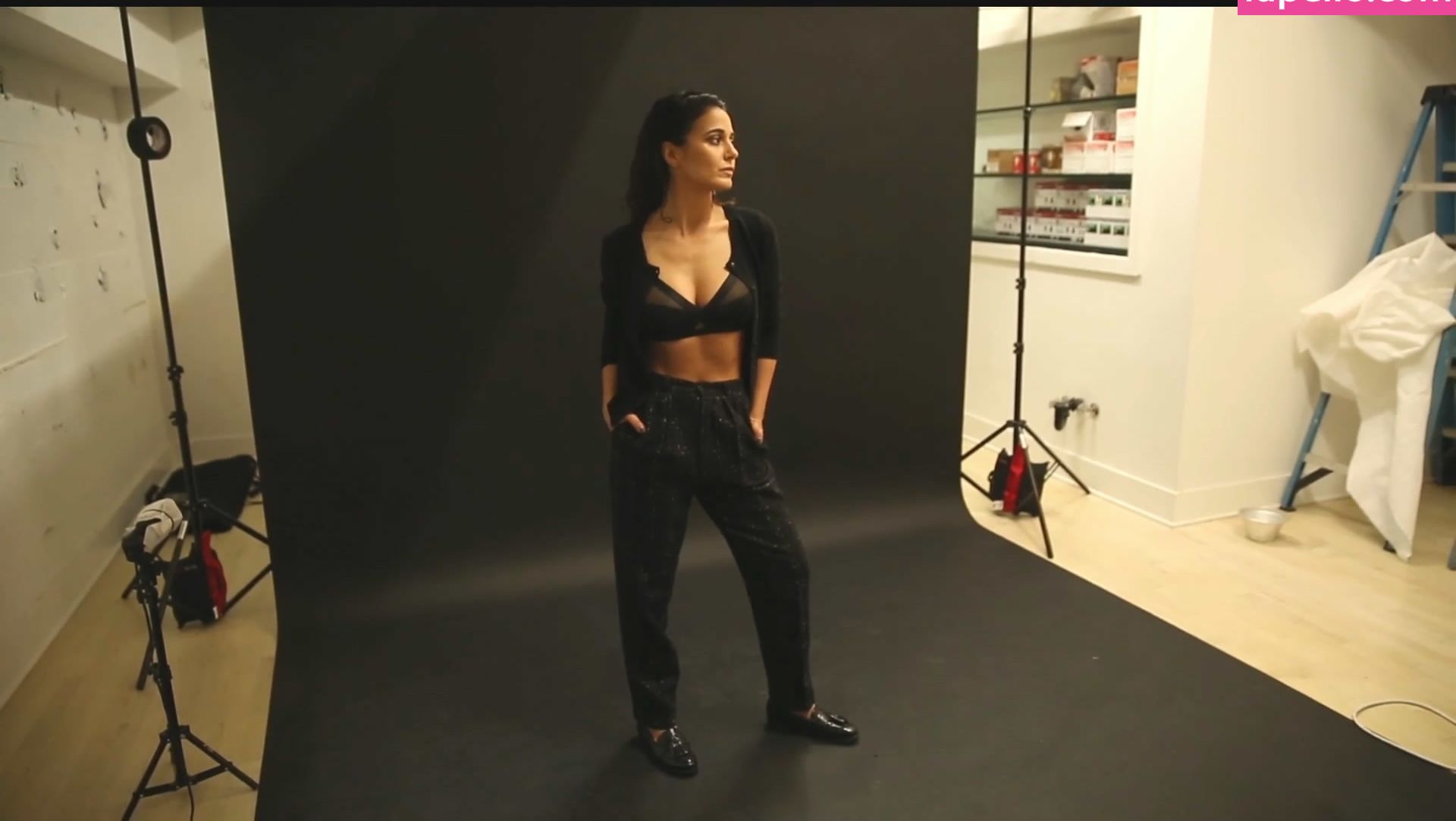 Emmanuelle Chriqui desnuda #109280819