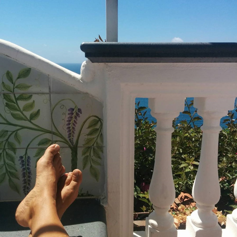 Piante dei piedi mature #103907148