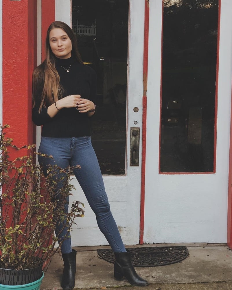 ビッチなファックトイ・ベカ
 #88576001