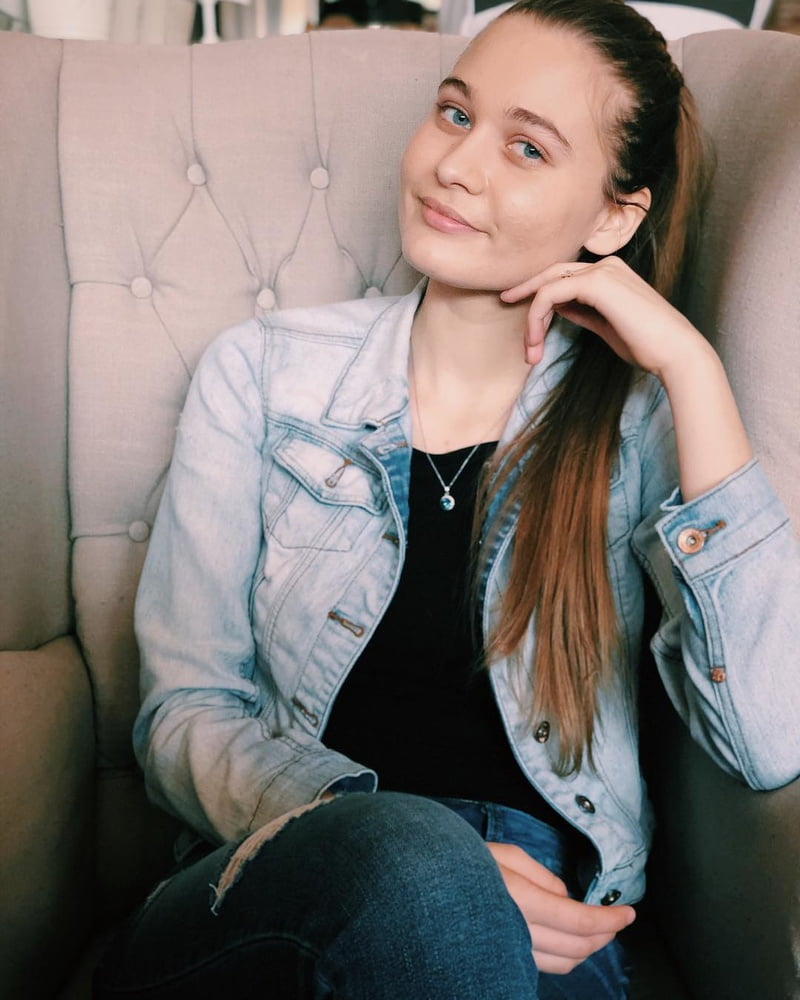 ビッチなファックトイ・ベカ
 #88576041