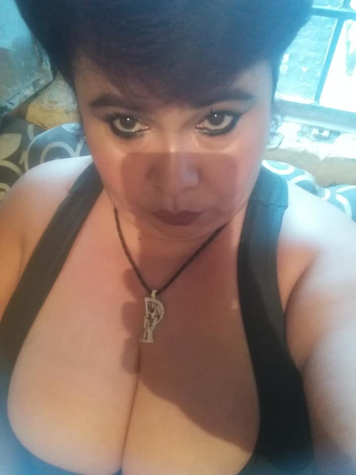 Facebook Milfs #92409504